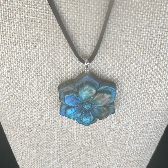 Blue/Rainbow Flash Labradorite Flower Pendant on Silver Bail and Faux Suede - Picture 7 of 15